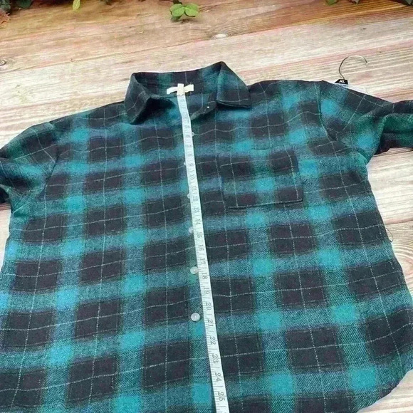 Love Notes women’s long sleeved button up plaid shirt size small - Picture 5 of 10